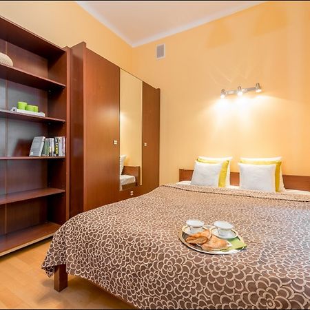 P&O Apartments Piwna Варшава Экстерьер фото